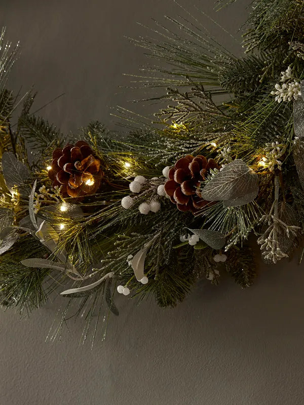 Mistletoe & Pine Pre-Lit Wreath